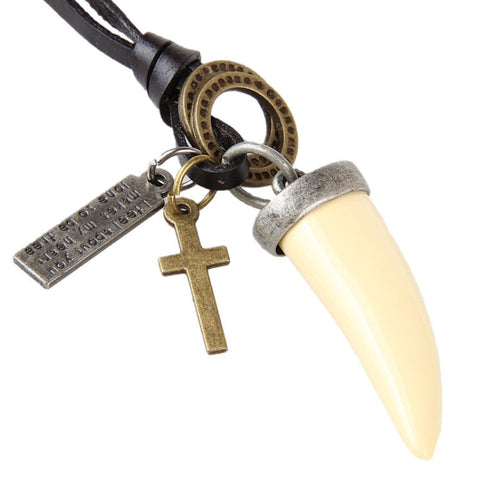 Horn Pendant Necklace